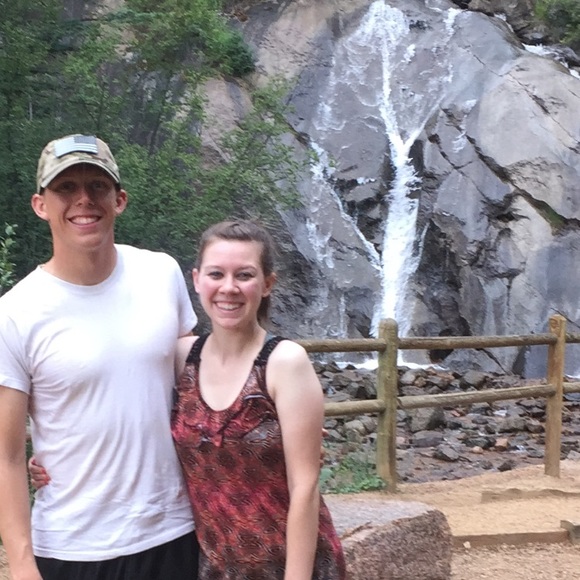 Meet your Posher, Nicole! - Picture 2 of 3